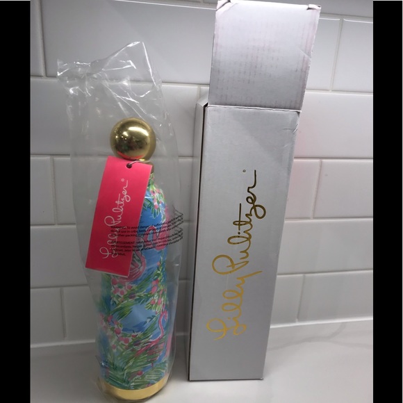 LILLY PULITZER SQUEEZE THE DAY WATER BOTTLE - Picture 2 of 10